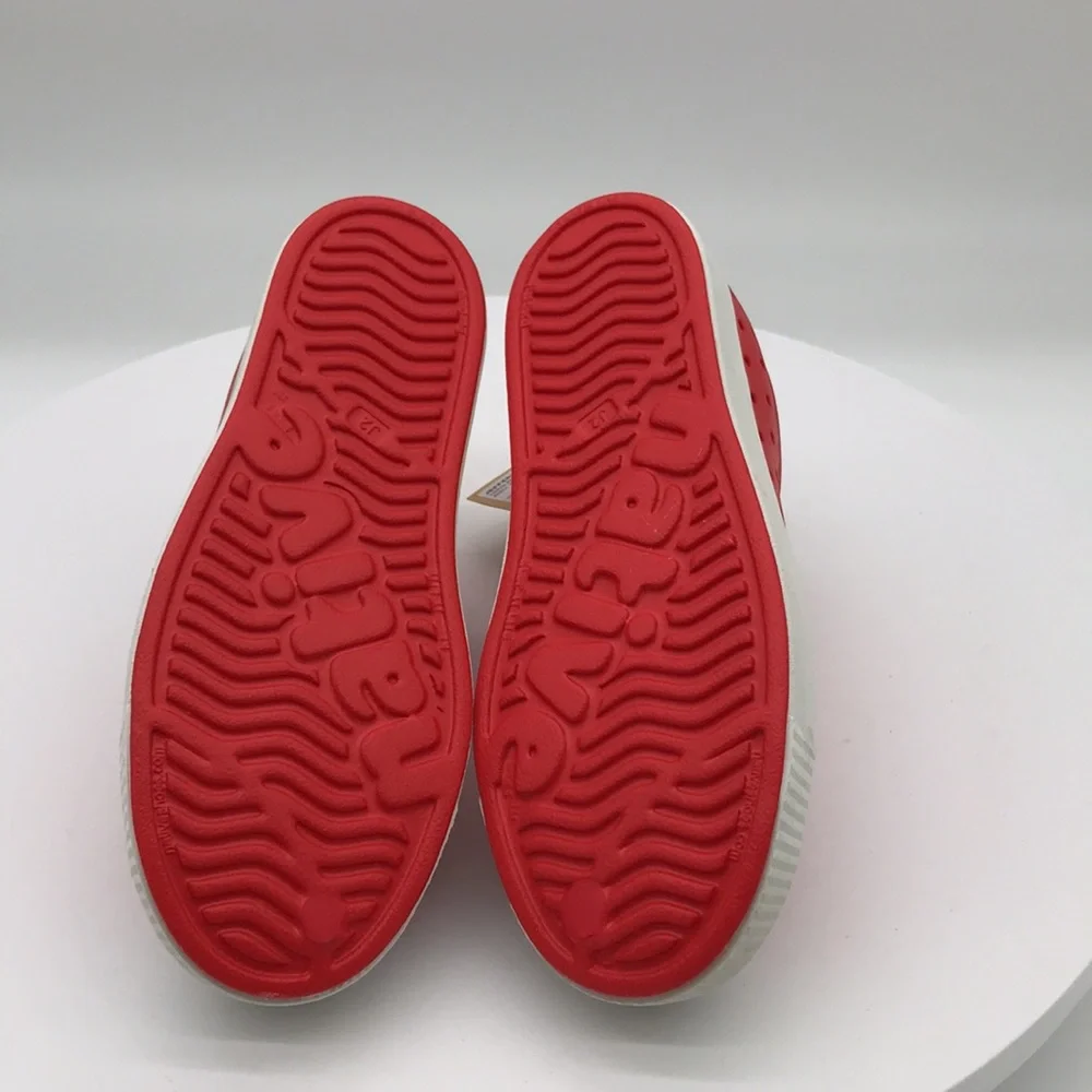 Native kids shoes size J2 US